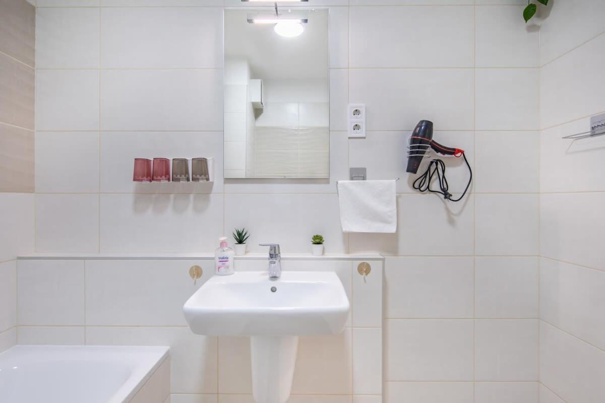 Central - New - Cozy Stay Budapest Exterior photo